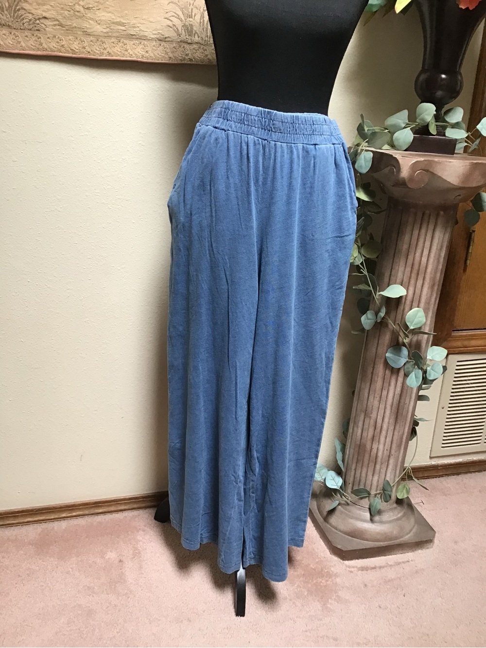 Soft Wide-Leg Blue Velour Pants